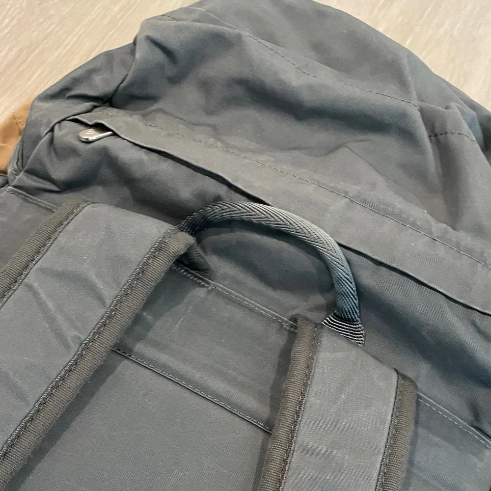 Fjällräven Kånken Rolltop Backpack Dark Gray EUC
